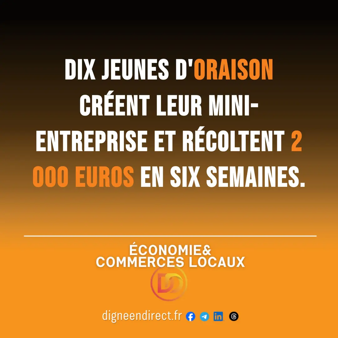 Dix jeunes d'Oraison posant après le succès de leur mini-entreprise, ayant généré 2 000 euros en six semaines.